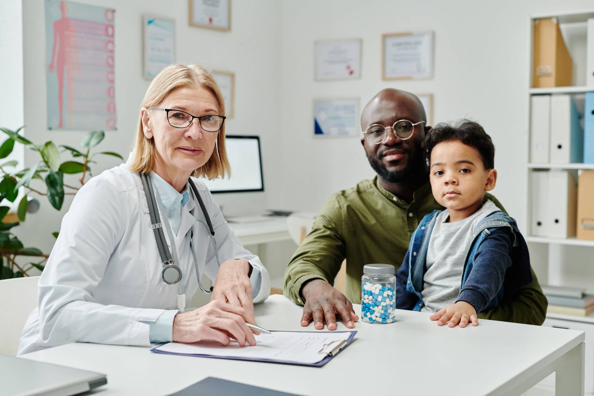 More Than Checkups: How Family Doctors Coordinate Your Overall Health Journey